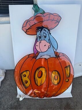 Disney RARE Halloween Eeyore Pumpkin Boo 19.5”x29.5” Light Up Stand Display HTF